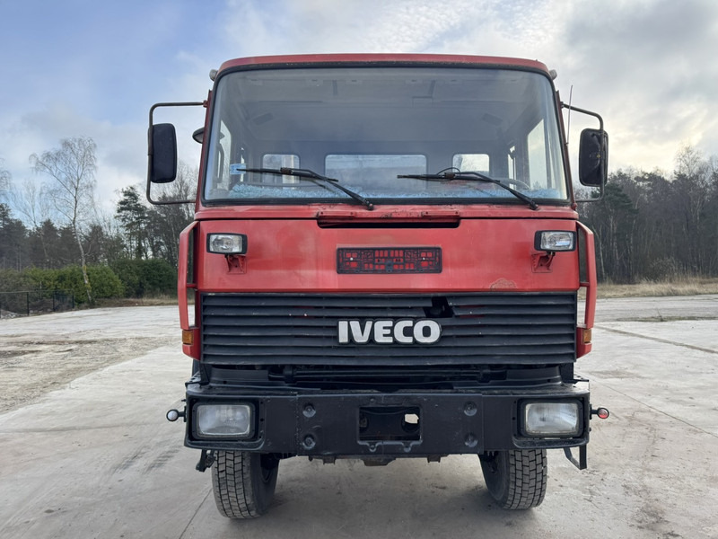 Iveco Magirus 180-23 (GRAND PONT / 4X4 / LAMES / POMPE MANUELLE) - Camion benne: photos 2 Iveco Magirus 180-23 (GRAND PONT / 4X4 / LAMES / POMPE MANUELLE) - Camion benne: photos 2