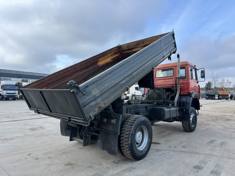 Iveco Magirus 180-23 (GRAND PONT / 4X4 / LAMES / POMPE MANUELLE) - Camion benne: photos 5 Iveco Magirus 180-23 (GRAND PONT / 4X4 / LAMES / POMPE MANUELLE) - Camion benne: photos 5