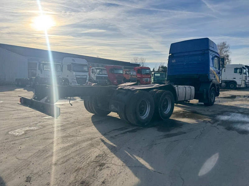 MAN 26.410 (BIG AXLE / 10 TIRES / 6X4 / 6 CYLINDER / MANUAL GEARBOX) - Châssis cabine: photos 5 MAN 26.410 (BIG AXLE / 10 TIRES / 6X4 / 6 CYLINDER / MANUAL GEARBOX) - Châssis cabine: photos 5