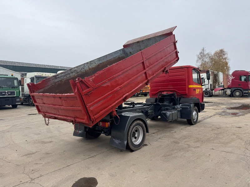 Mercedes-Benz SK 814 (FULL STEEL SUSPENSION / MANUAL GEARBOX / 3-SIDE TIPPER) - Camion benne: photos 5 Mercedes-Benz SK 814 (FULL STEEL SUSPENSION / MANUAL GEARBOX / 3-SIDE TIPPER) - Camion benne: photos 5