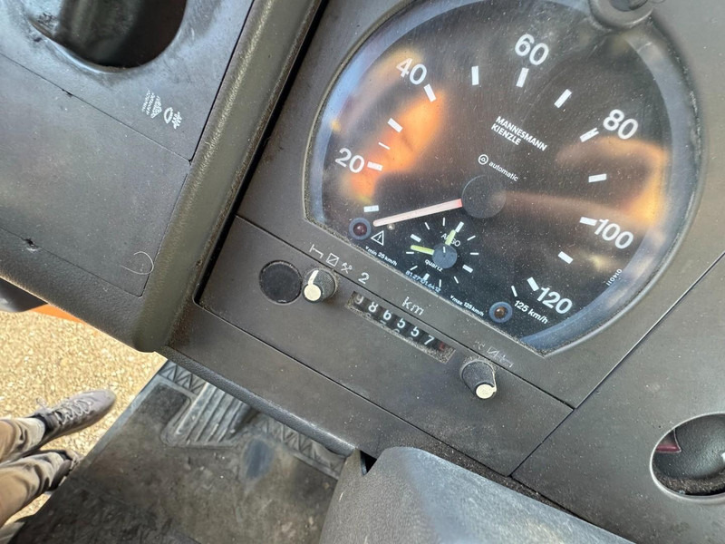 Camion fourgon Mercedes-Benz SK 814 (STEEL SUSPENSION & MANUAL GEARBOX / SUSPENSION LAMES & BOITE MANUELLE): photos 12