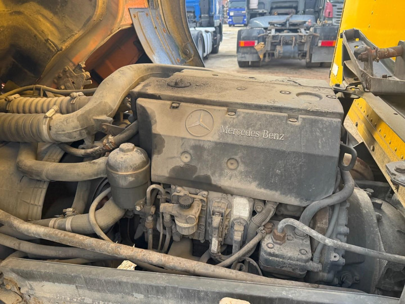 Camion fourgon Mercedes-Benz SK 814 (STEEL SUSPENSION & MANUAL GEARBOX / SUSPENSION LAMES & BOITE MANUELLE): photos 19