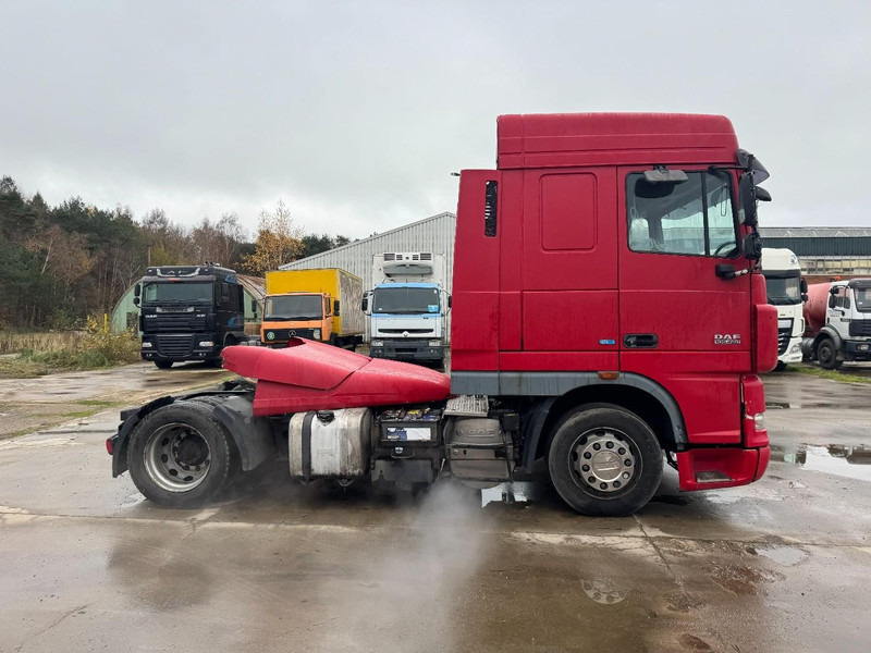 DAF 105 XF 460 Space Cab (MANUAL GEARBOX / BOITE MANUELLE) - Tracteur routier: photos 4 DAF 105 XF 460 Space Cab (MANUAL GEARBOX / BOITE MANUELLE) - Tracteur routier: photos 4