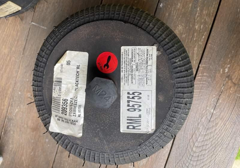 Mercedes-Benz Tourimo - Suspension pneumatique pour Bus: photos 1 Mercedes-Benz Tourimo - Suspension pneumatique pour Bus: photos 1