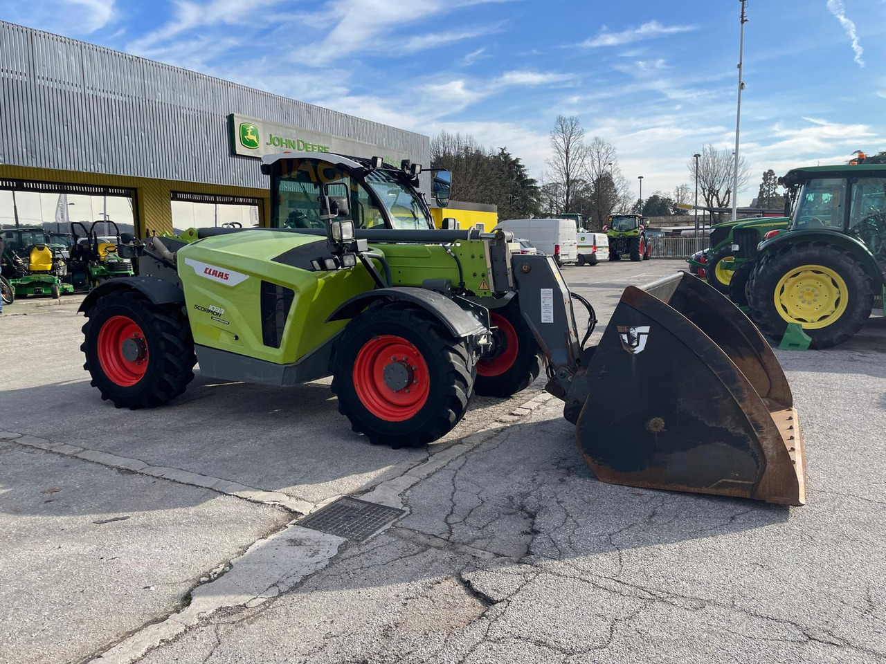 CLAAS TELESCOPICO SCORPION 10.33 - Chariot télescopique: photos 3 CLAAS TELESCOPICO SCORPION 10.33 - Chariot télescopique: photos 3
