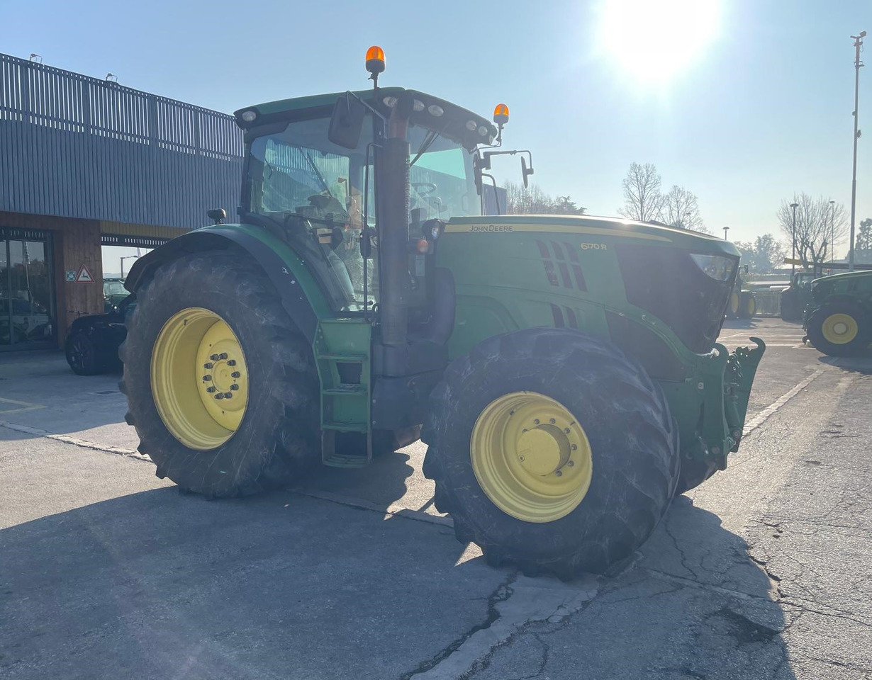 JOHN DEERE 6170 R - Tracteur agricole: photos 2 JOHN DEERE 6170 R - Tracteur agricole: photos 2