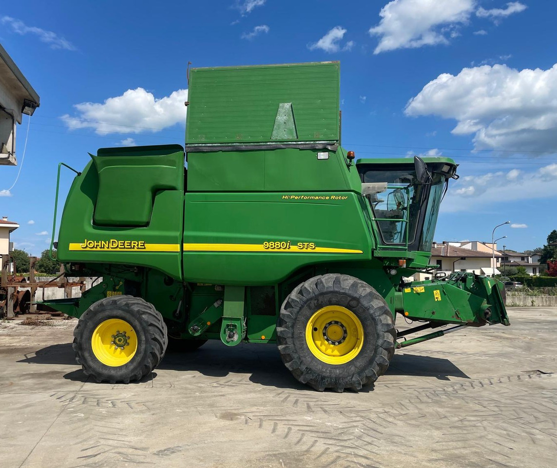 JOHN DEERE MIETITREBBIA STS 9880 - Moissonneuse-batteuse: photos 4 JOHN DEERE MIETITREBBIA STS 9880 - Moissonneuse-batteuse: photos 4