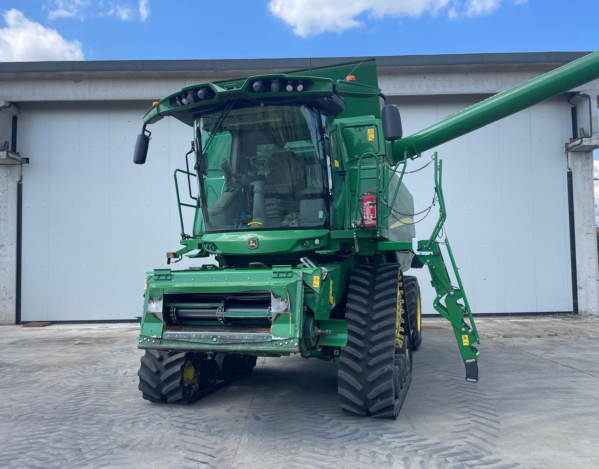 JOHN DEERE MIETITREBBIA T 560 - Moissonneuse-batteuse: photos 5 JOHN DEERE MIETITREBBIA T 560 - Moissonneuse-batteuse: photos 5
