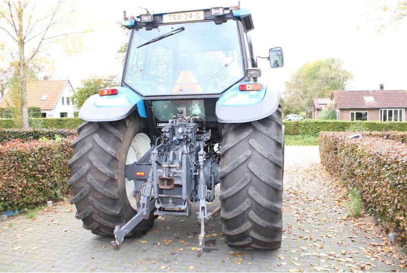 New Holland 8360 - Tracteur agricole: photos 4 New Holland 8360 - Tracteur agricole: photos 4