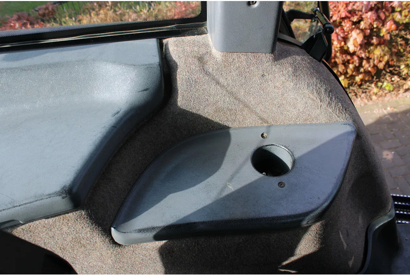 Tracteur agricole New Holland G 190: photos 18