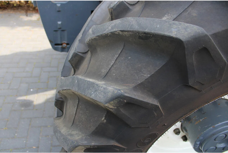 Tracteur agricole New Holland G 190: photos 20