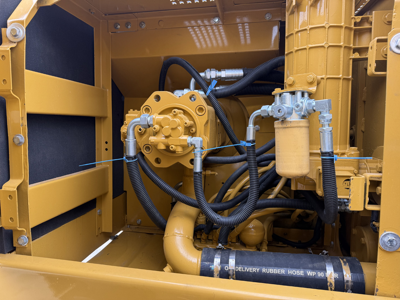 Pelle sur chenille CATERPILLAR 320b [ Copy ] [ Copy ] [ Copy ] [ Copy ] [ Copy ]: photos 13