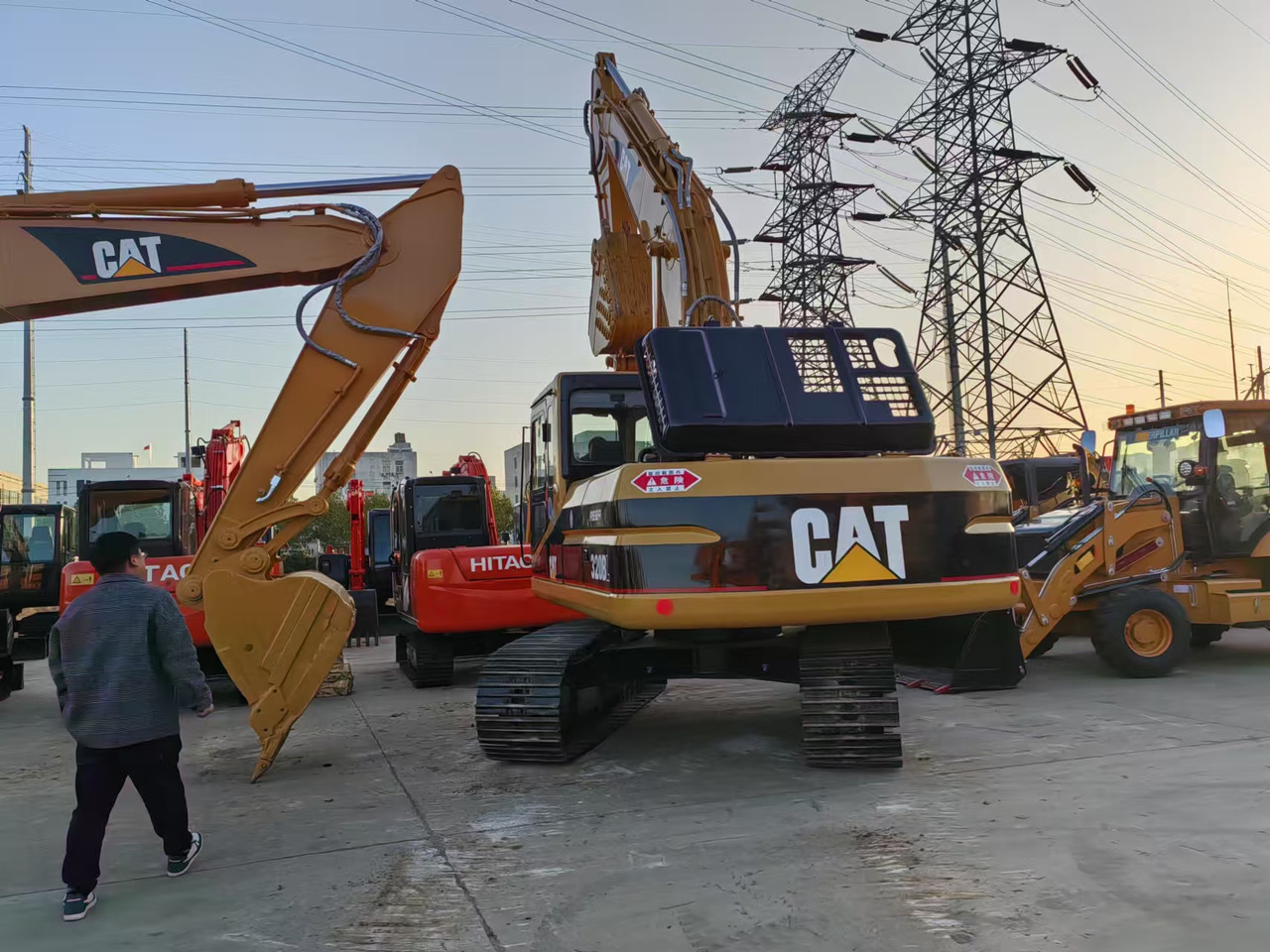 CATERPILLAR used 320b excavator - Pelle sur chenille: photos 4 CATERPILLAR used 320b excavator - Pelle sur chenille: photos 4
