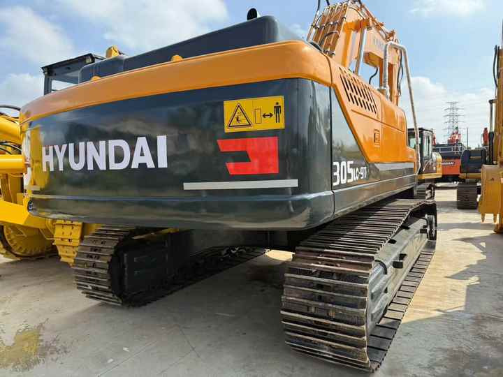 Excellent Condition Korea Brand Hyundai 305-9 30tond Crawler Digger for Sale Used hyundai 150-9 220-9 225-9 305-9 Excavator - Pelle: photos 3 Excellent Condition Korea Brand Hyundai 305-9 30tond Crawler Digger for Sale Used hyundai 150-9 220-9 225-9 305-9 Excavator - Pelle: photos 3