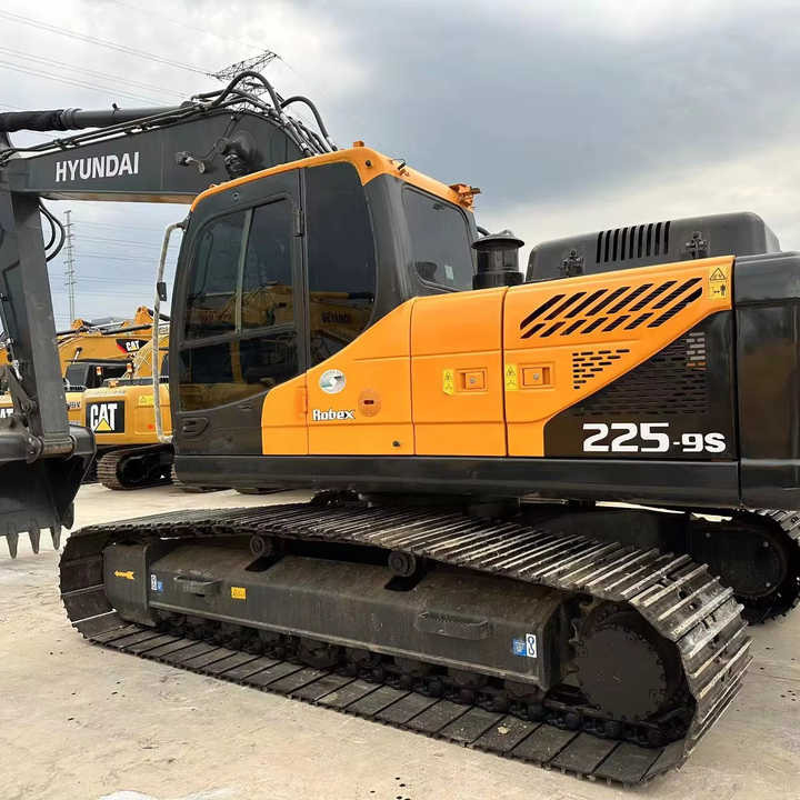 Excellent Performance Korea Brand Hyundai 225-9 Excavator with 800mm Wide Truck Shoe on Hot Sale Used hyundai 220 225 Excavator - Pelle: photos 1 Excellent Performance Korea Brand Hyundai 225-9 Excavator with 800mm Wide Truck Shoe on Hot Sale Used hyundai 220 225 Excavator - Pelle: photos 1