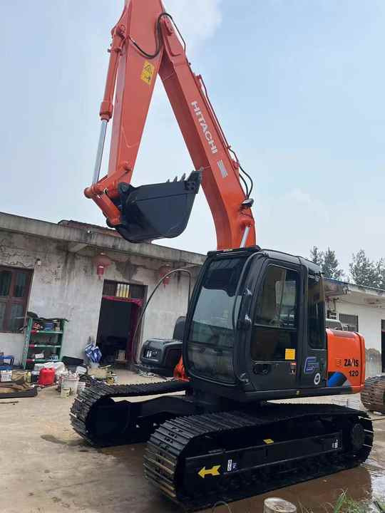 HITACHI ZX120-6 Original Japan Surplus Hitachi ZX120-6 for Sale - Pelle sur chenille: photos 4 HITACHI ZX120-6 Original Japan Surplus Hitachi ZX120-6 for Sale - Pelle sur chenille: photos 4