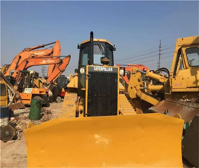 Low Price Cat D6m Original Made Dozer , Used Bulldozer Cat D6 D6m D6h D6g D6k , Original Bulldozer - Bulldozer: photos 3 Low Price Cat D6m Original Made Dozer , Used Bulldozer Cat D6 D6m D6h D6g D6k , Original Bulldozer - Bulldozer: photos 3