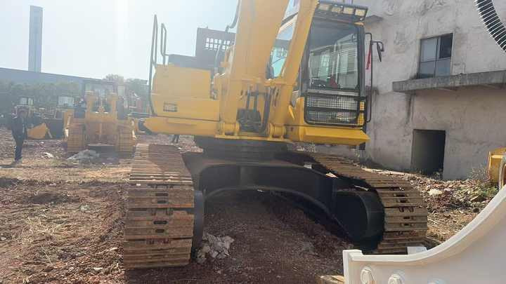 Middle Size Good Condition Used komatsu Pc400-7 Excavator Used komatsu Pc400-7 Excavator in China for Sale - Pelle: photos 5 Middle Size Good Condition Used komatsu Pc400-7 Excavator Used komatsu Pc400-7 Excavator in China for Sale - Pelle: photos 5