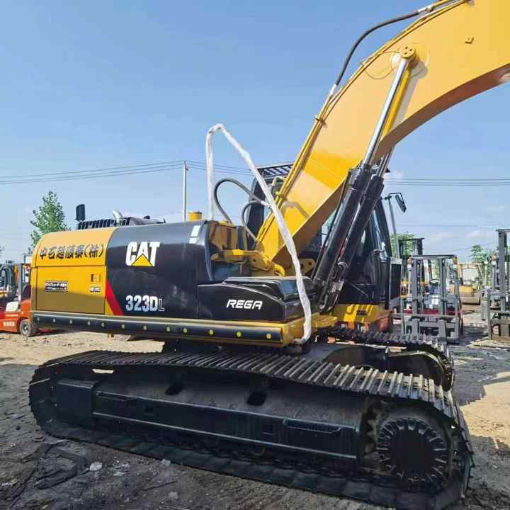 Used Digger CAT 323DL Construction Machinery Construction Digger Used CAT 323DL Cheap Excavator - Pelle sur chenille: photos 3 Used Digger CAT 323DL Construction Machinery Construction Digger Used CAT 323DL Cheap Excavator - Pelle sur chenille: photos 3