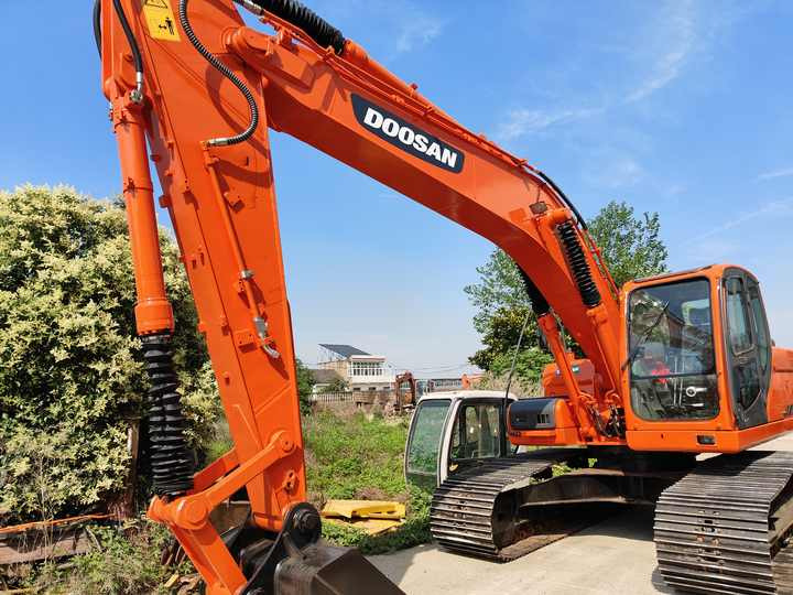 Used Doosan 225LC Excavator | Low Hours | Heavy-Duty Performance | Global Shipping - Pelle: photos 4 Used Doosan 225LC Excavator | Low Hours | Heavy-Duty Performance | Global Shipping - Pelle: photos 4