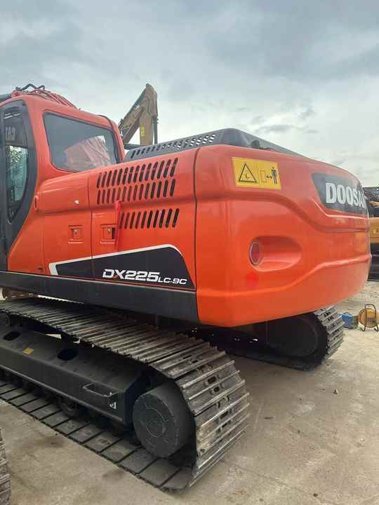 Used Excavator Doosan DX225LC-9 Excavators Mini Equipment Earth Moving Machinery Doosan Digger Excavator for Sale - Pelle: photos 2 Used Excavator Doosan DX225LC-9 Excavators Mini Equipment Earth Moving Machinery Doosan Digger Excavator for Sale - Pelle: photos 2