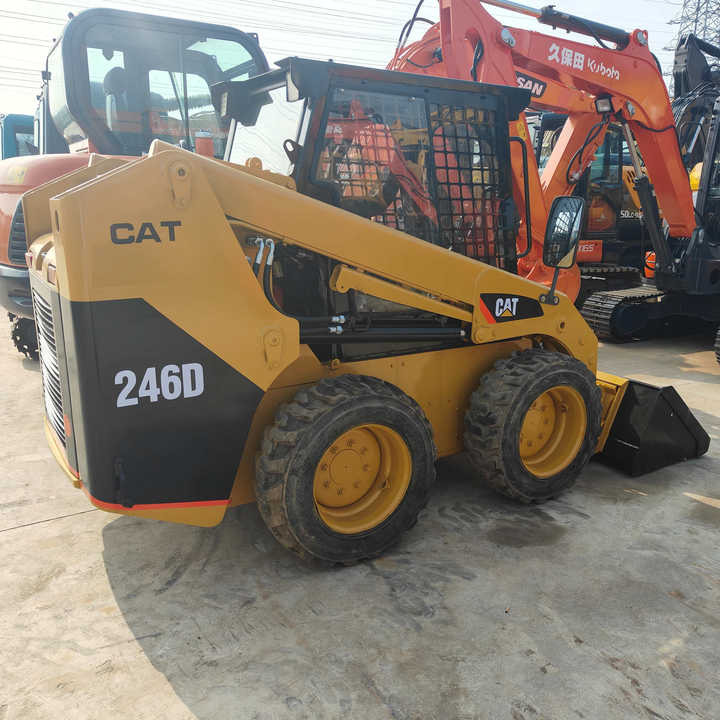 Used Front Loader Tractor CAT 246D Skid Steer Loader / Used Cat 226B 246C 246d Mini Skid Steer Loader in Stock - Mini chargeuse: photos 1 Used Front Loader Tractor CAT 246D Skid Steer Loader / Used Cat 226B 246C 246d Mini Skid Steer Loader in Stock - Mini chargeuse: photos 1