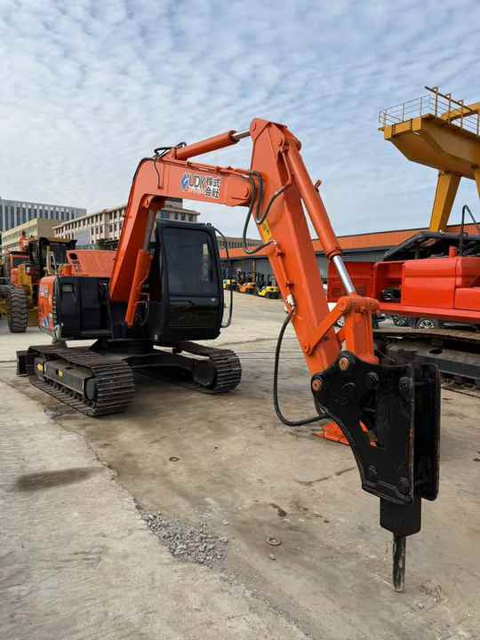 Used Hitachi Earth Moving Machine Zaxis70 Second Hand Small Size Mini Diggers Used Hitachi Mini Excavators Zx55 Zx50 Zx60 Zx70 - Pelle: photos 2 Used Hitachi Earth Moving Machine Zaxis70 Second Hand Small Size Mini Diggers Used Hitachi Mini Excavators Zx55 Zx50 Zx60 Zx70 - Pelle: photos 2