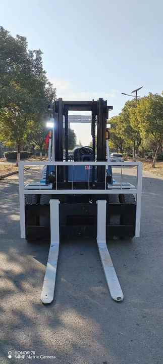 Used TCM 100 Forklift 10 Ton | Low Hours | Well-Maintained | Affordable Material Handling Machinery - Chariot élévateur: photos 3 Used TCM 100 Forklift 10 Ton | Low Hours | Well-Maintained | Affordable Material Handling Machinery - Chariot élévateur: photos 3