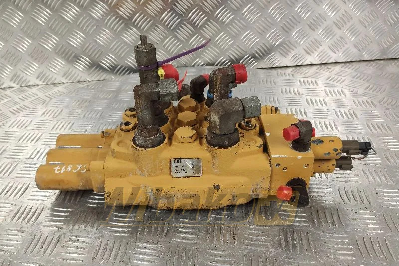 Caterpillar M12Z 062 421-5477 - Valve hydraulique pour Engins de chantier: photos 1 Caterpillar M12Z 062 421-5477 - Valve hydraulique pour Engins de chantier: photos 1