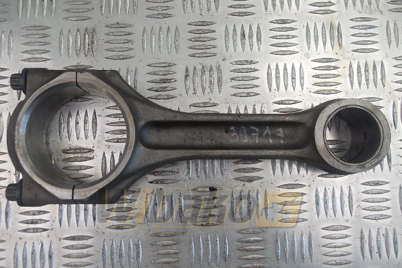 Komatsu S6D125-1 6150-31-3200 - Bielle pour Engins de chantier: photos 1 Komatsu S6D125-1 6150-31-3200 - Bielle pour Engins de chantier: photos 1
