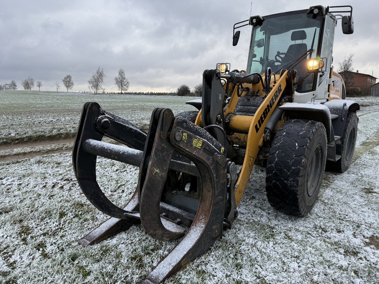 LIEBHERR 514 Stereo - Chargeuse sur pneus: photos 1 LIEBHERR 514 Stereo - Chargeuse sur pneus: photos 1