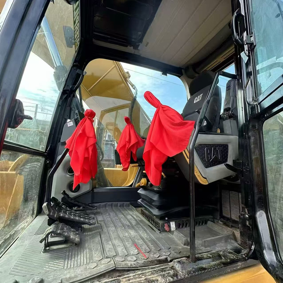 Pelle sur chenille CATERPILLAR 320GC: photos 12 Pelle sur chenille CATERPILLAR 320GC: photos 12