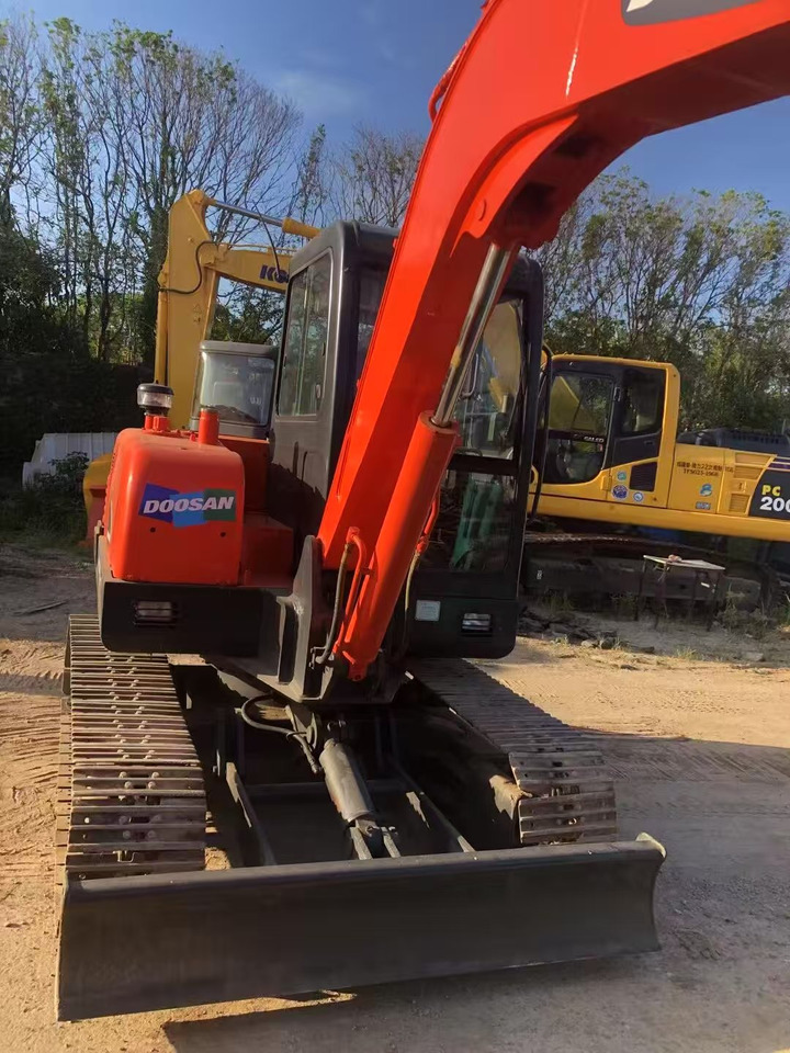 DOOSAN 55-9c - Mini pelle: photos 1 DOOSAN 55-9c - Mini pelle: photos 1