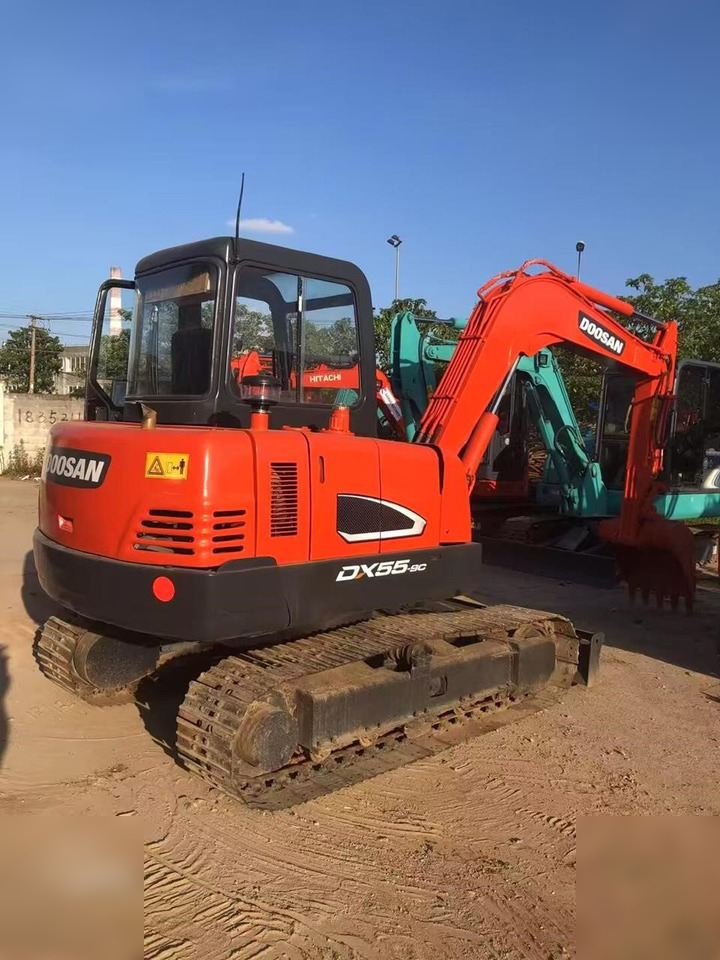 DOOSAN DH55-V - Mini pelle: photos 1 DOOSAN DH55-V - Mini pelle: photos 1