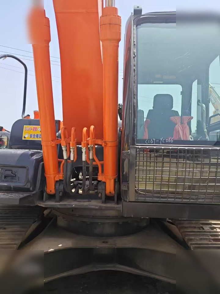 HITACHI EX160 LC - Pelle sur chenille: photos 4 HITACHI EX160 LC - Pelle sur chenille: photos 4