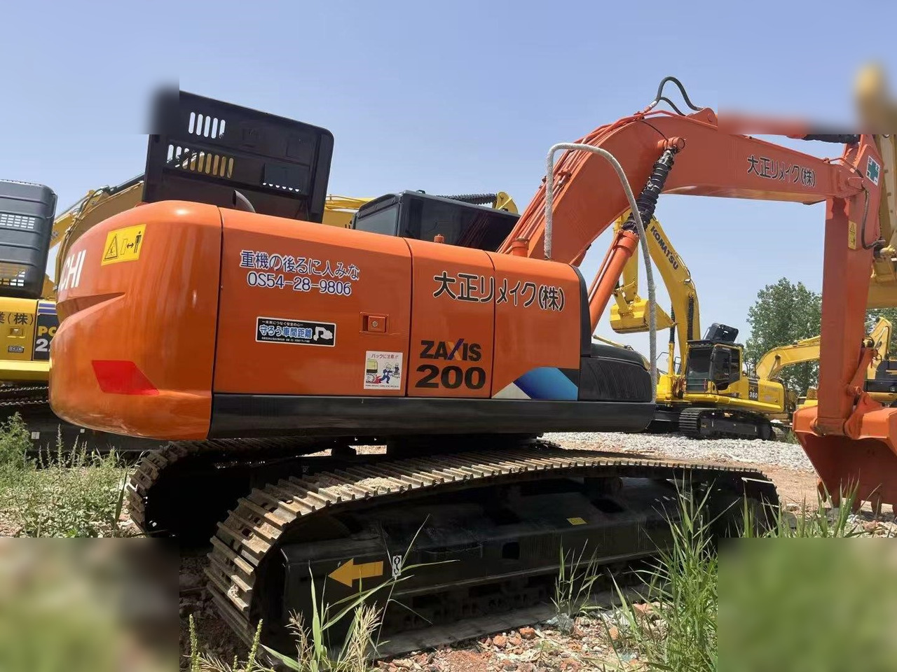 HITACHI ZX200 - Pelle sur chenille: photos 1 HITACHI ZX200 - Pelle sur chenille: photos 1