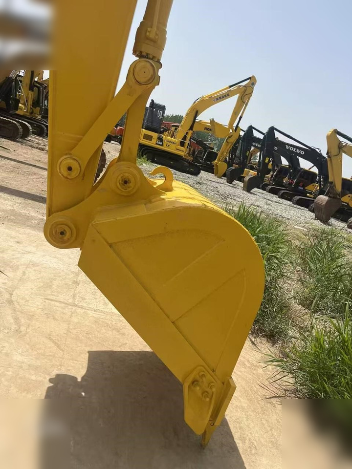 KOMATSU PC160 LC-7 - Pelle sur chenille: photos 4 KOMATSU PC160 LC-7 - Pelle sur chenille: photos 4