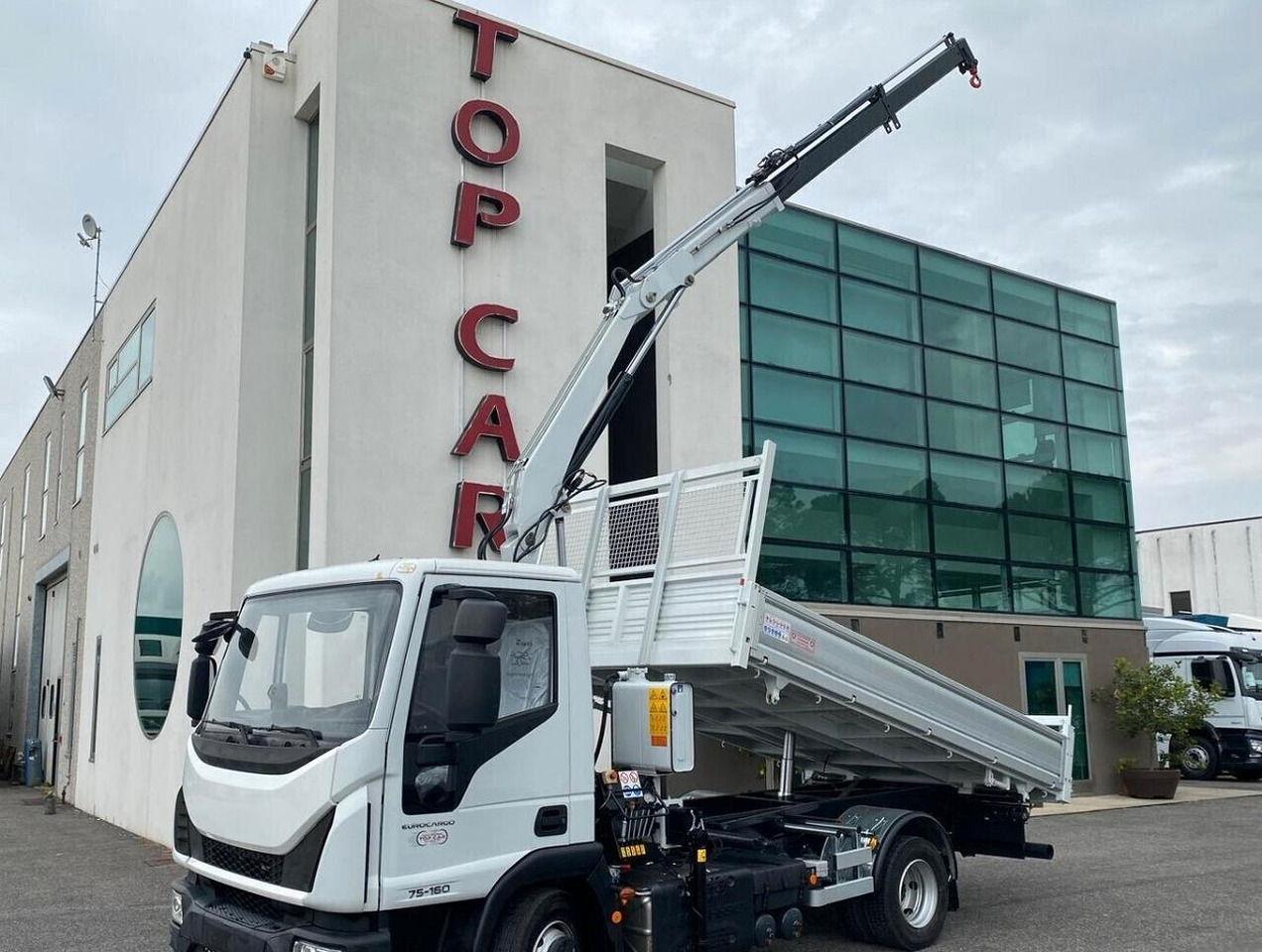 IVECO EUROCARGO 75E16 2019 RIBALTABILE E GRU - Camion benne, Camion grue: photos 1 IVECO EUROCARGO 75E16 2019 RIBALTABILE E GRU - Camion benne, Camion grue: photos 1