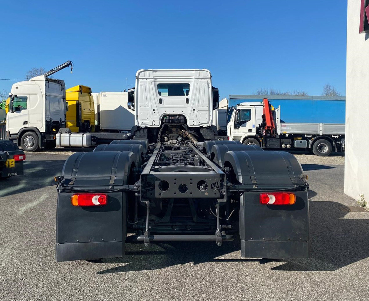 Châssis cabine MERCEDES-BENZ AROCS 32.43: photos 6