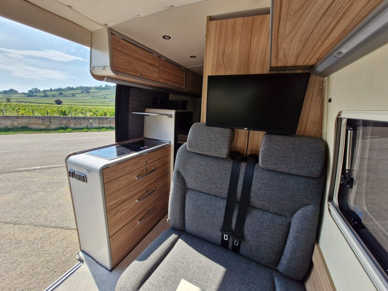 MERCEDES-BENZ Sprinter 4x4 HYMER Grand Canyon S - Fourgon aménagé: photos 4 MERCEDES-BENZ Sprinter 4x4 HYMER Grand Canyon S - Fourgon aménagé: photos 4