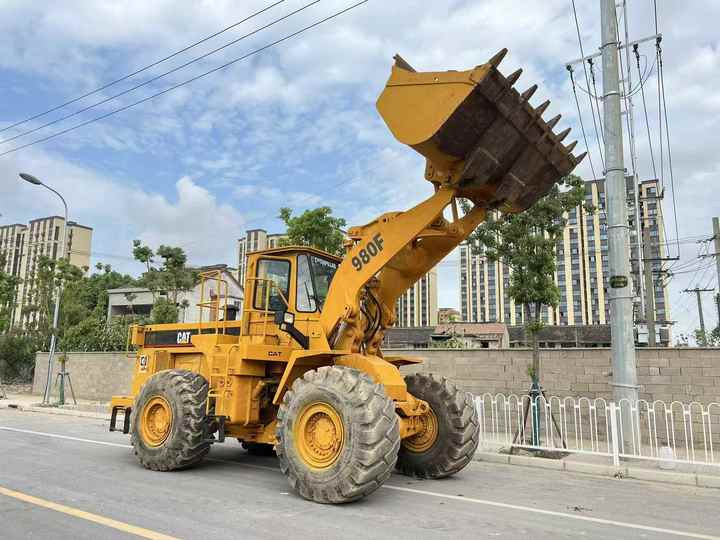CAT 980F Refurbished Wheel Loader Well Maintained Affordable Price - Chargeuse sur pneus: photos 2 CAT 980F Refurbished Wheel Loader Well Maintained Affordable Price - Chargeuse sur pneus: photos 2
