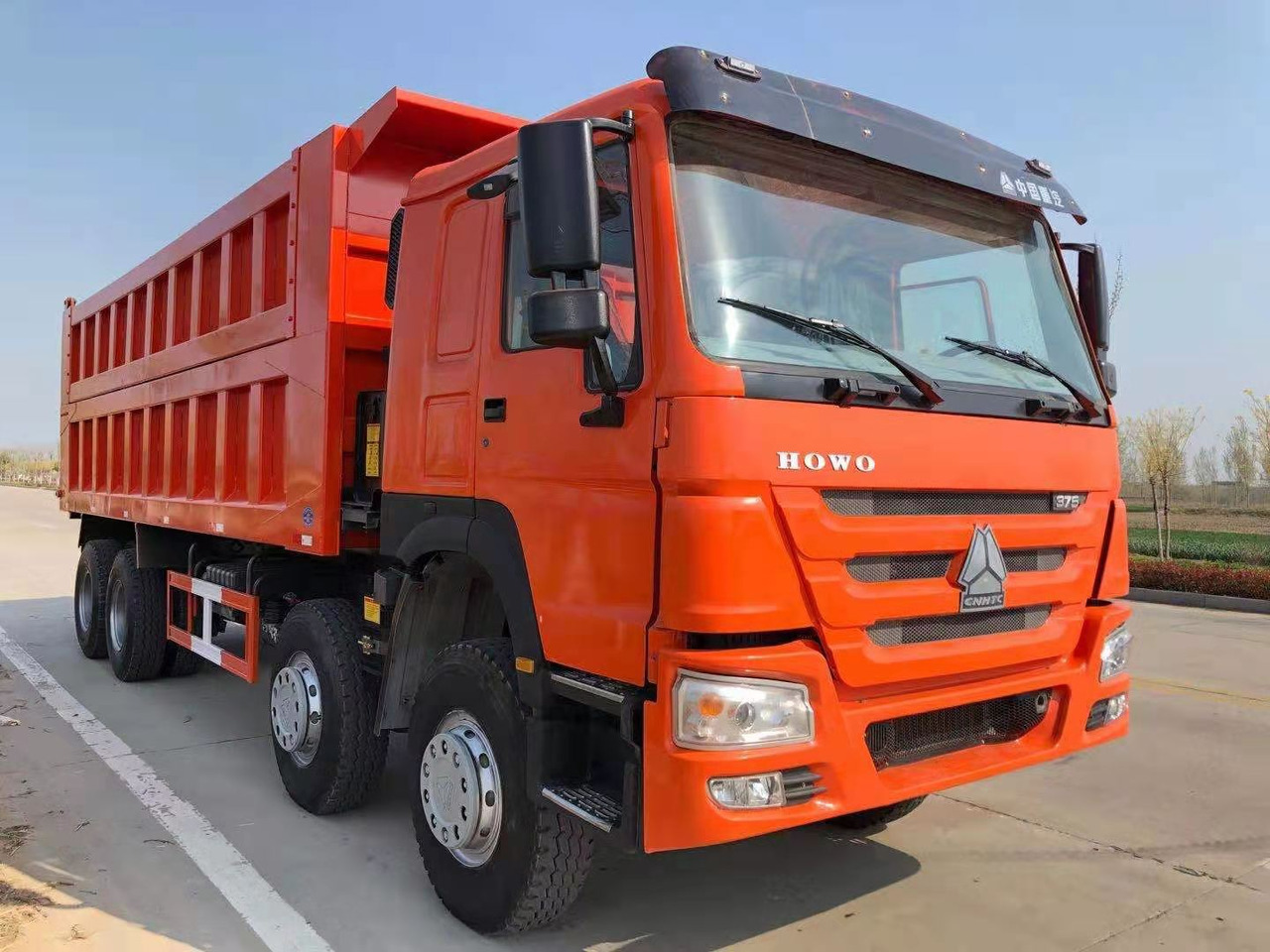 Howo China Brand Howo Dump 12 Wheeler 8x4 6x4 6 4 Sinotruk 371 Hp 375hp Sino Mine Tipper Truck for Sale - Camion: photos 3 Howo China Brand Howo Dump 12 Wheeler 8x4 6x4 6 4 Sinotruk 371 Hp 375hp Sino Mine Tipper Truck for Sale - Camion: photos 3