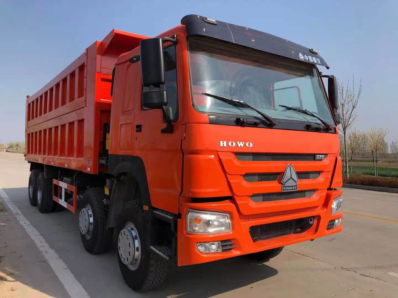 Howo China Brand Howo Dump 12 Wheeler 8x4 6x4 6 4 Sinotruk 371 Hp 375hp Sino Mine Tipper Truck for Sale - Camion: photos 4 Howo China Brand Howo Dump 12 Wheeler 8x4 6x4 6 4 Sinotruk 371 Hp 375hp Sino Mine Tipper Truck for Sale - Camion: photos 4