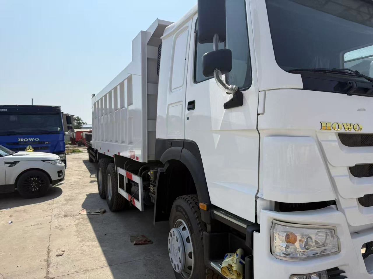 Howo howo China Brand Howo Dump 10 Wheeler 8x4 6x4 6 4 Sinotruk 371 Hp 375hp Sino Mine Tipper Truck for Sale - Camion: photos 1 Howo howo China Brand Howo Dump 10 Wheeler 8x4 6x4 6 4 Sinotruk 371 Hp 375hp Sino Mine Tipper Truck for Sale - Camion: photos 1