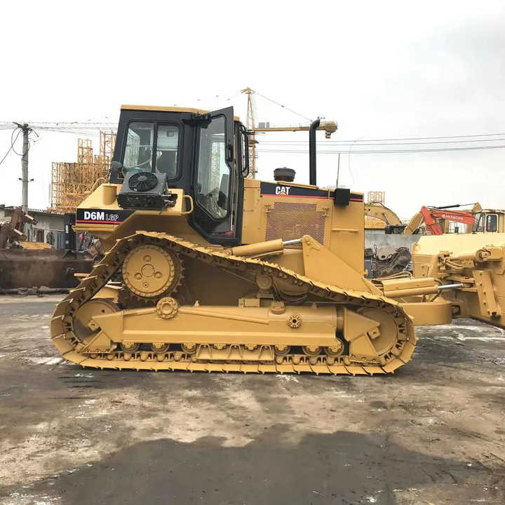 Good Condition D6m Mini Bulldozer New Crawler Bulldozer with Parts Price Bulldozers - Bulldozer: photos 3 Good Condition D6m Mini Bulldozer New Crawler Bulldozer with Parts Price Bulldozers - Bulldozer: photos 3