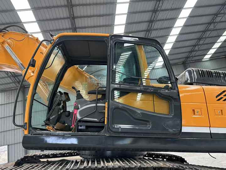 Hyundai Digger 305-9vs Second Hand Korea Made High Performance Machine Hyundai Excavator for Sale - Pelle sur chenille: photos 2 Hyundai Digger 305-9vs Second Hand Korea Made High Performance Machine Hyundai Excavator for Sale - Pelle sur chenille: photos 2