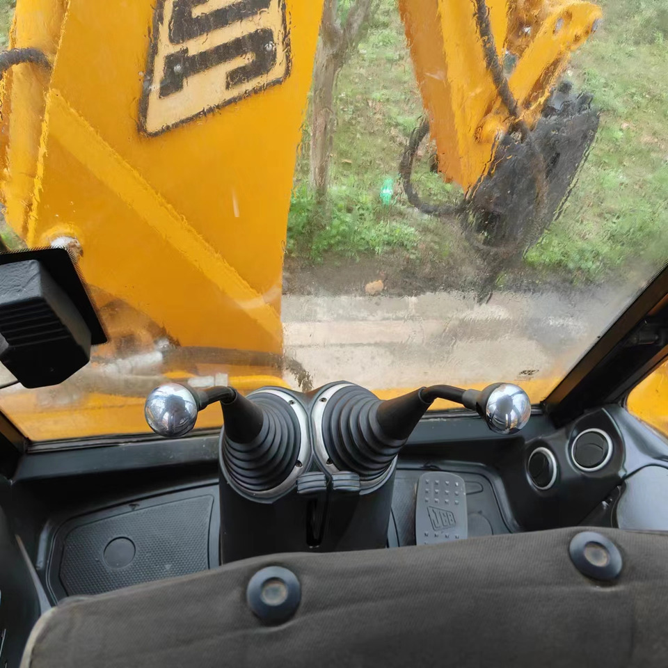 JCB 4CX - Tractopelle: photos 5 JCB 4CX - Tractopelle: photos 5