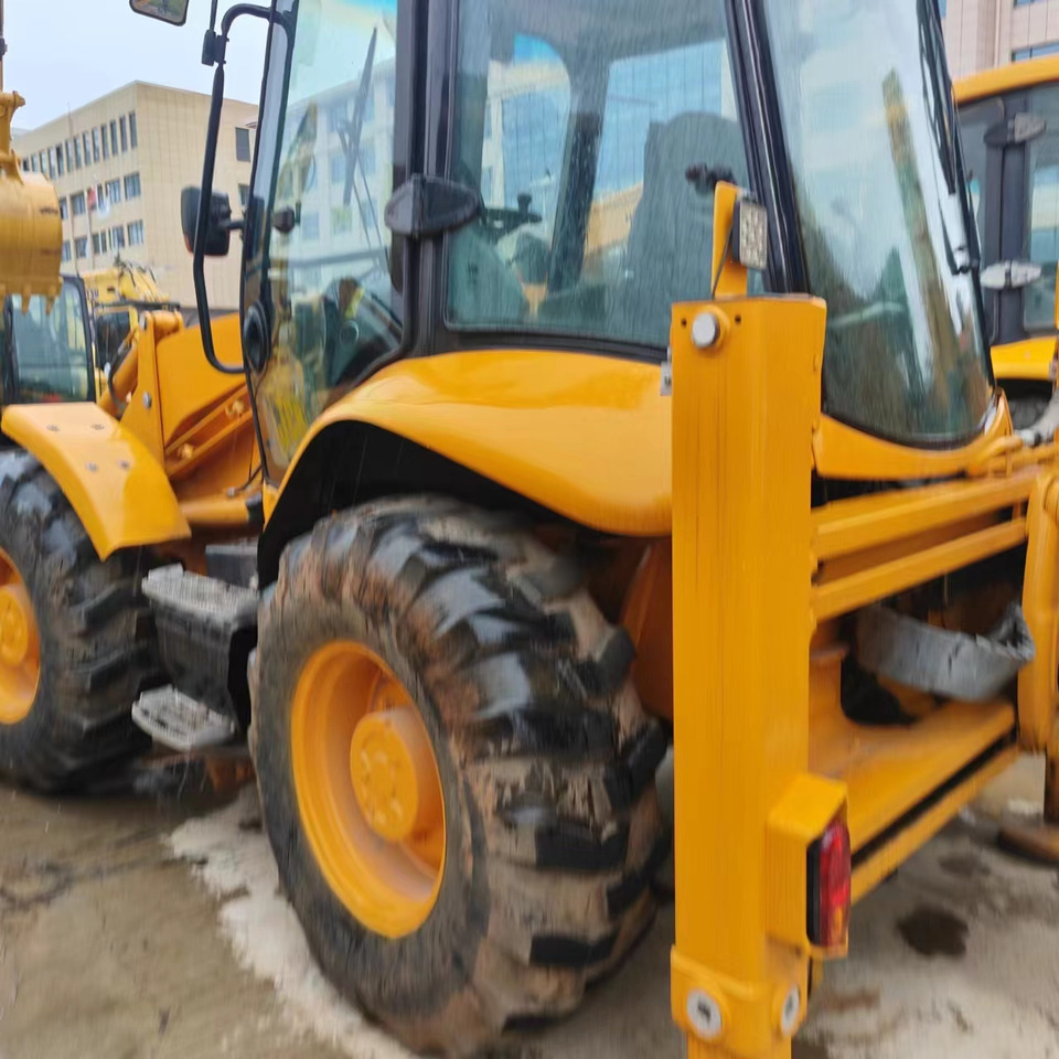 JCB 4CX - Tractopelle: photos 4 JCB 4CX - Tractopelle: photos 4
