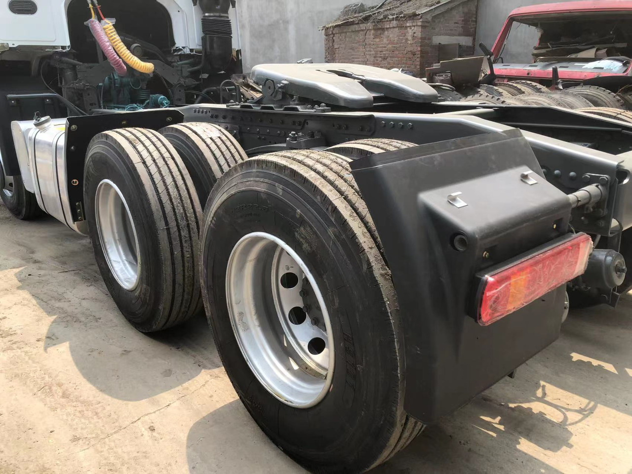 Howo HOWO 371 - Tracteur routier: photos 3 Howo HOWO 371 - Tracteur routier: photos 3