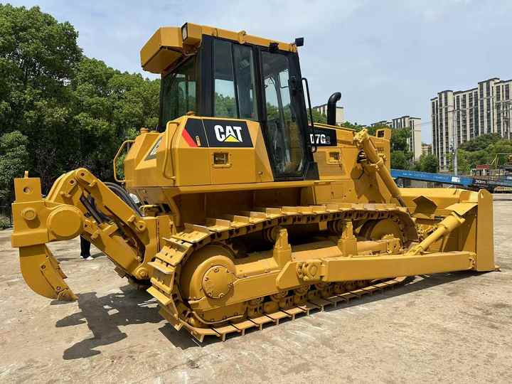 Used Cat D7g-2 Bulldozer on Hot Sale Used Bulldozer D6 D7g D7h D8r - Bulldozer: photos 4 Used Cat D7g-2 Bulldozer on Hot Sale Used Bulldozer D6 D7g D7h D8r - Bulldozer: photos 4